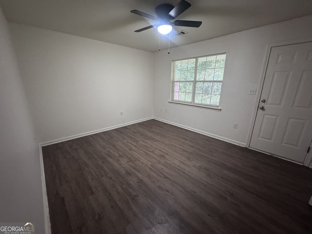 1403 Claxton Dairy Road - Photo 3