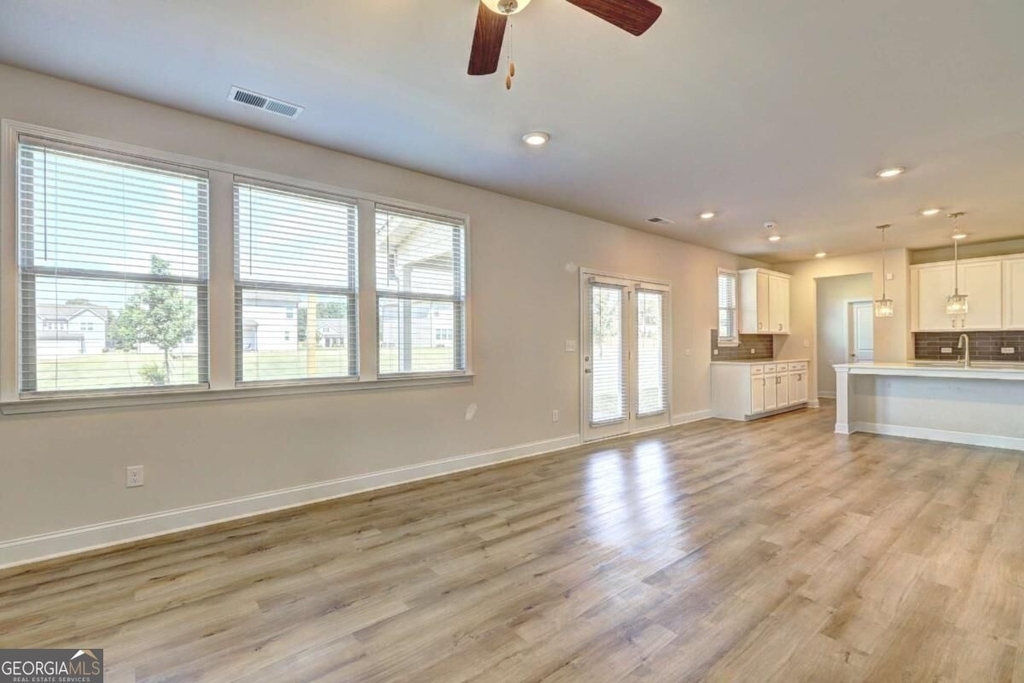 188 Blue Iris Court - Photo 19
