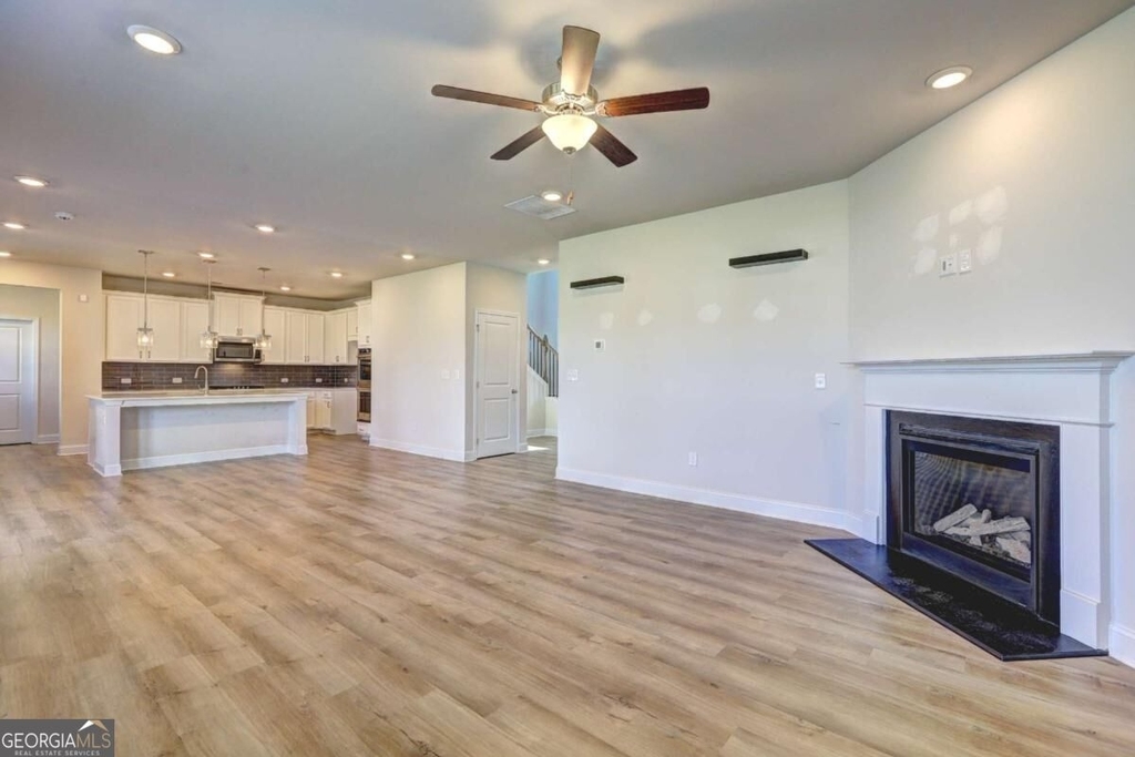 188 Blue Iris Court - Photo 4