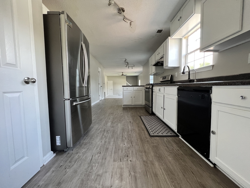 448 Canoga Court - Photo 21