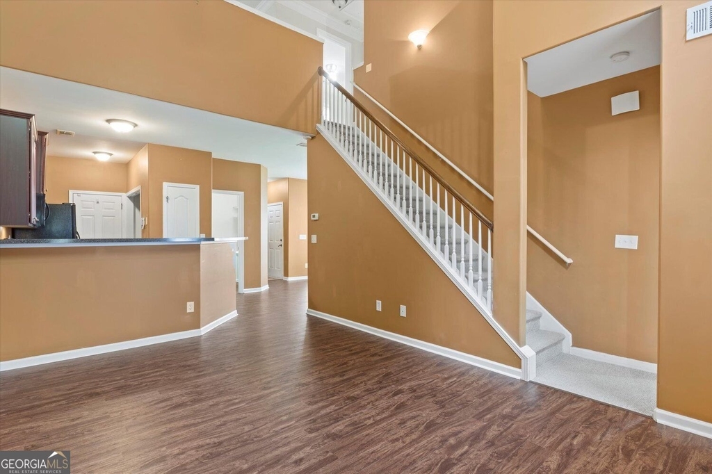6293 Colonial View - Photo 5