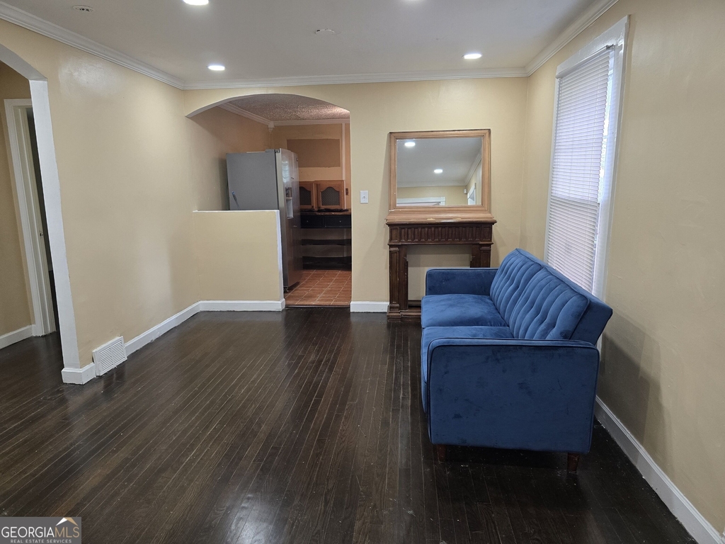 3220 Memorial Drive - Photo 2