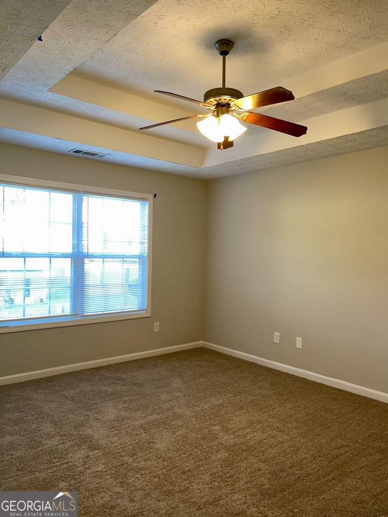 8262 Parkwood Place - Photo 4