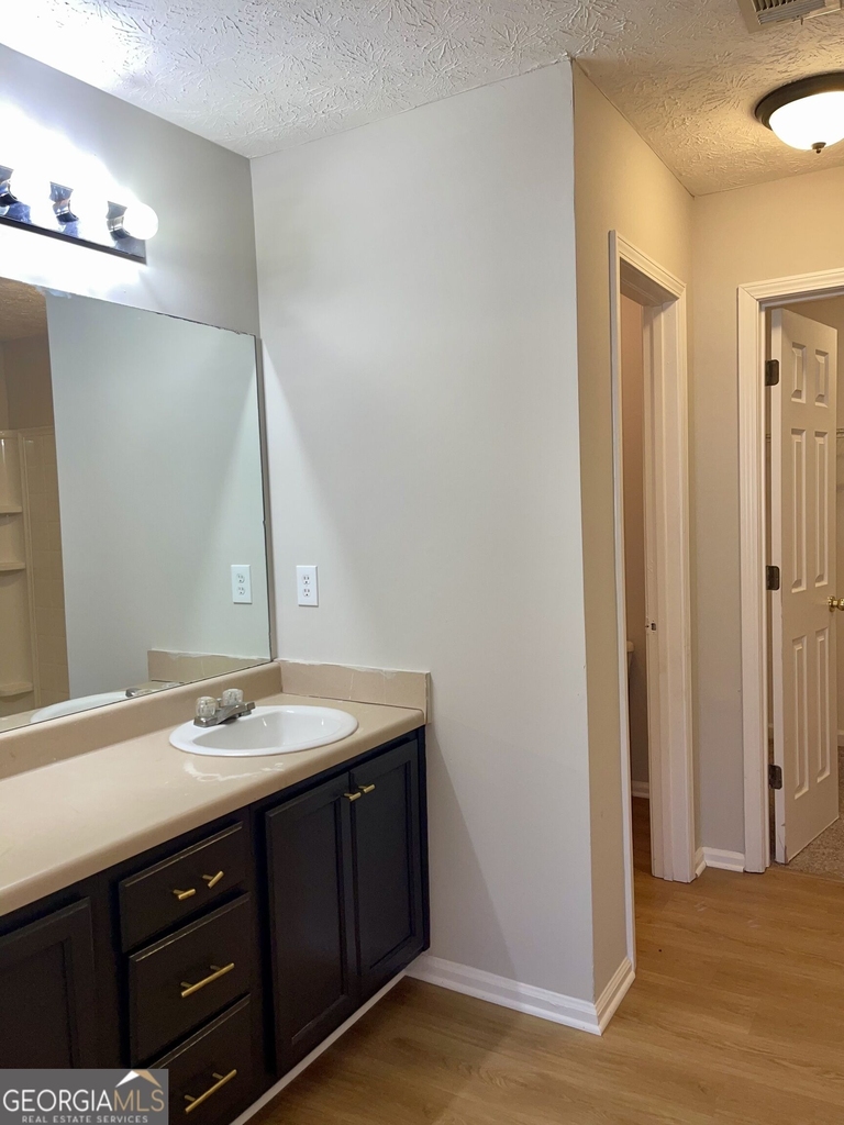 8262 Parkwood Place - Photo 5
