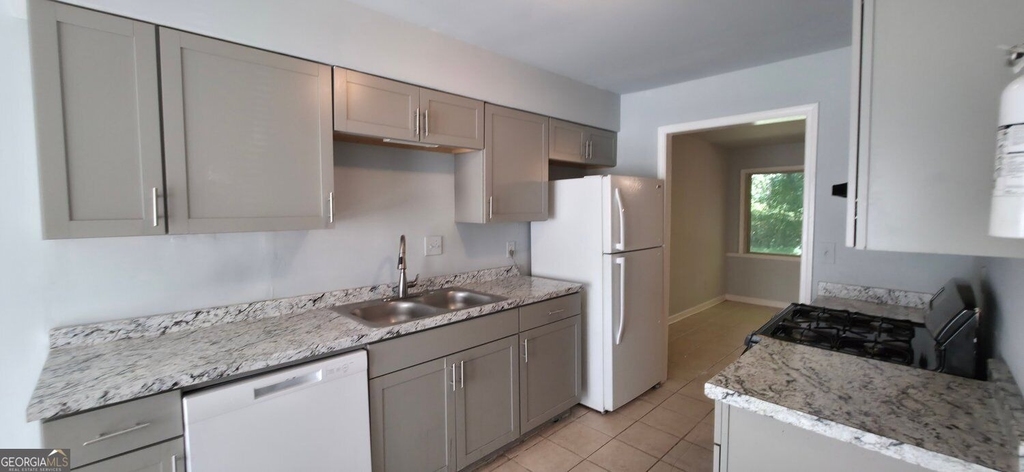 1104 Booth Court Sw - Photo 2