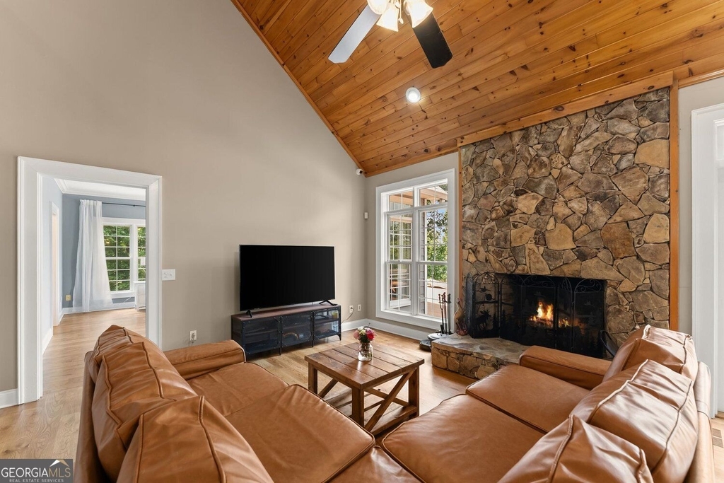 265 Lynda Lane - Photo 12