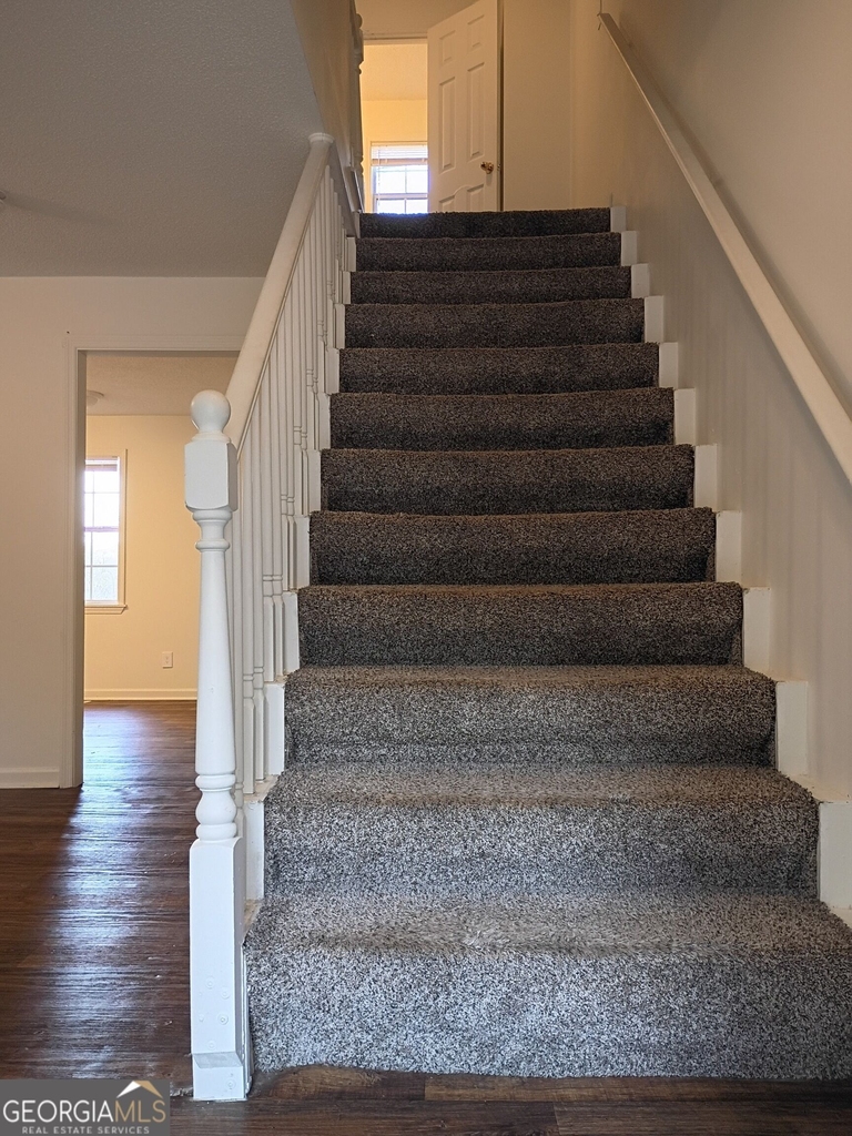 114 Lafayette Court - Photo 8