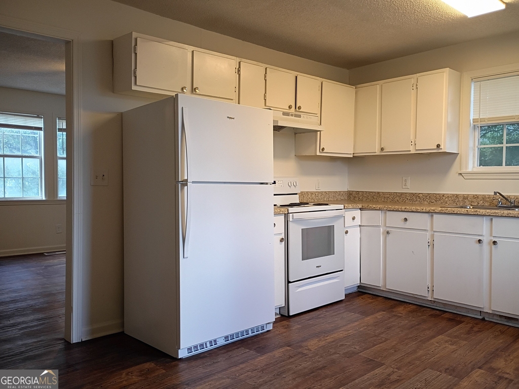 114 Lafayette Court - Photo 5