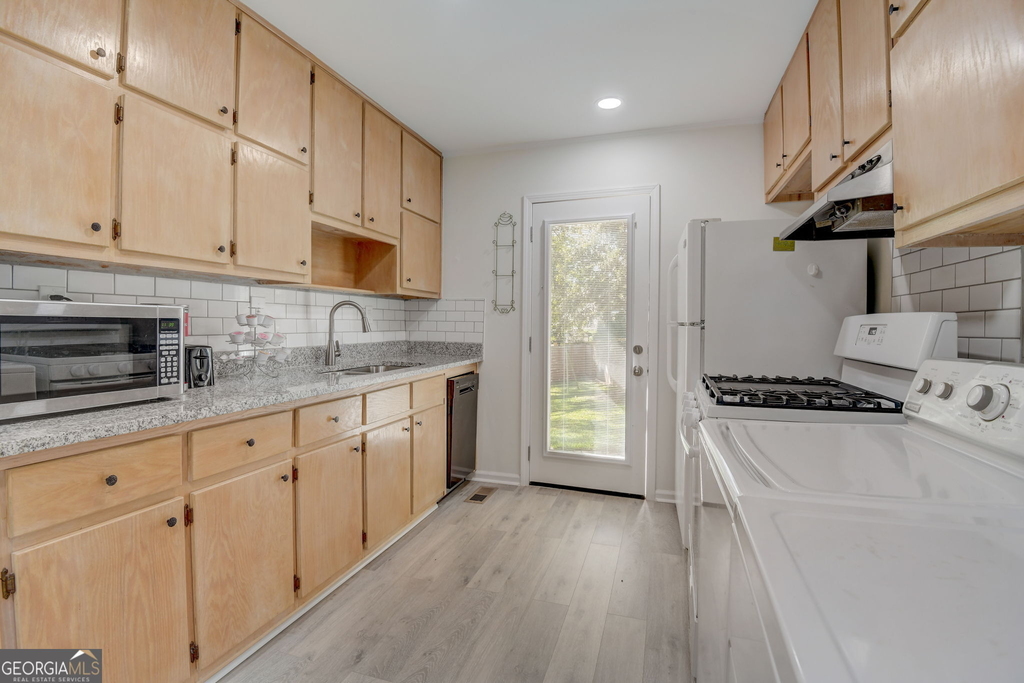 711 Campbell Circle - Photo 14