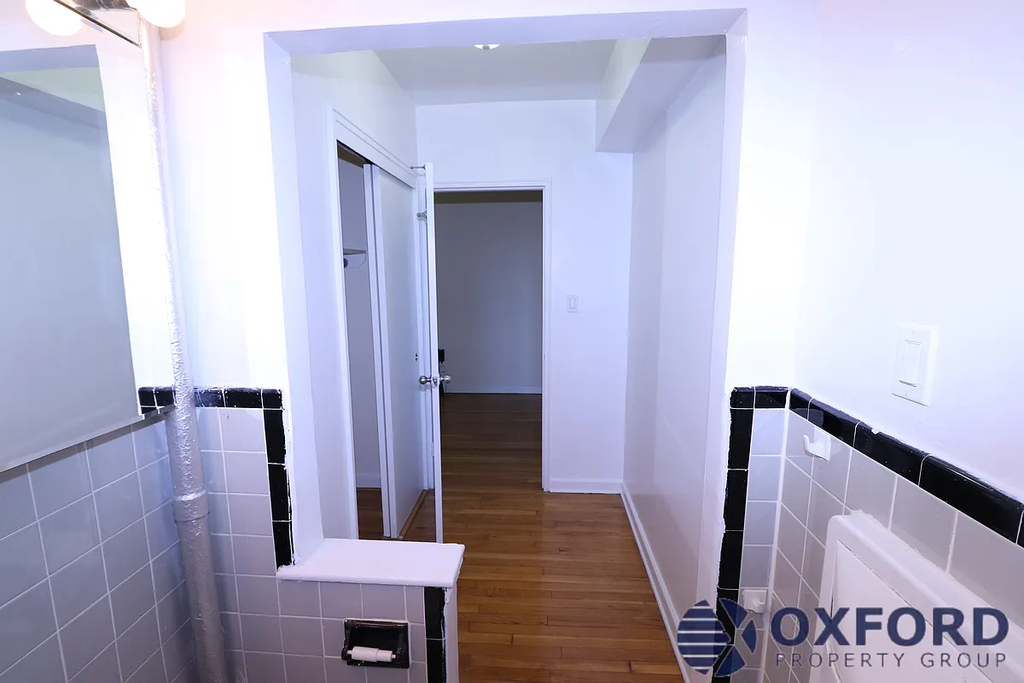 34-15 Parsons Boulevard - Photo 10