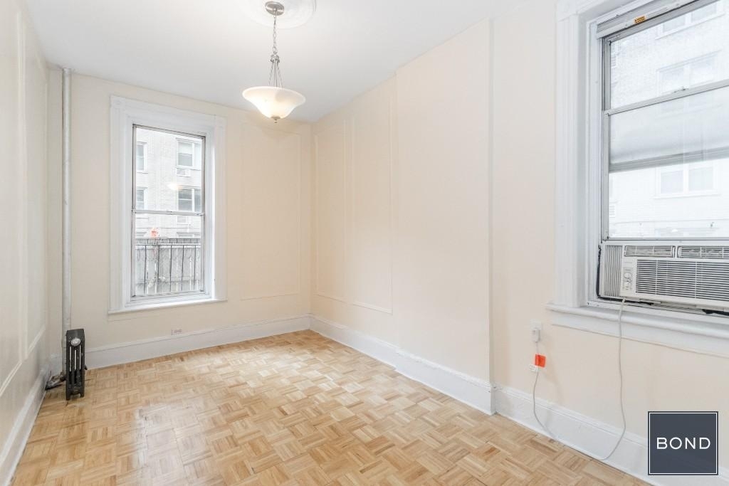 158 West 15th Street - Photo 4