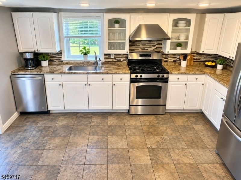 110 W Chrystal St - Photo 3