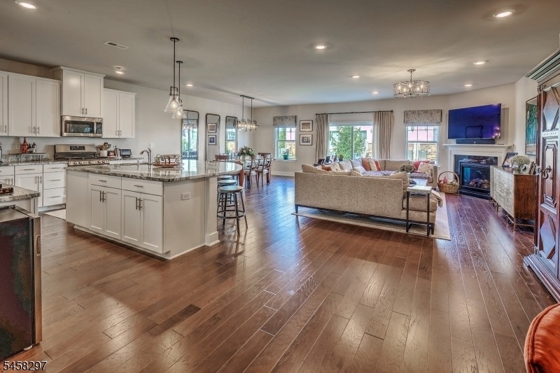 63 Gerhard Pl - Photo 3