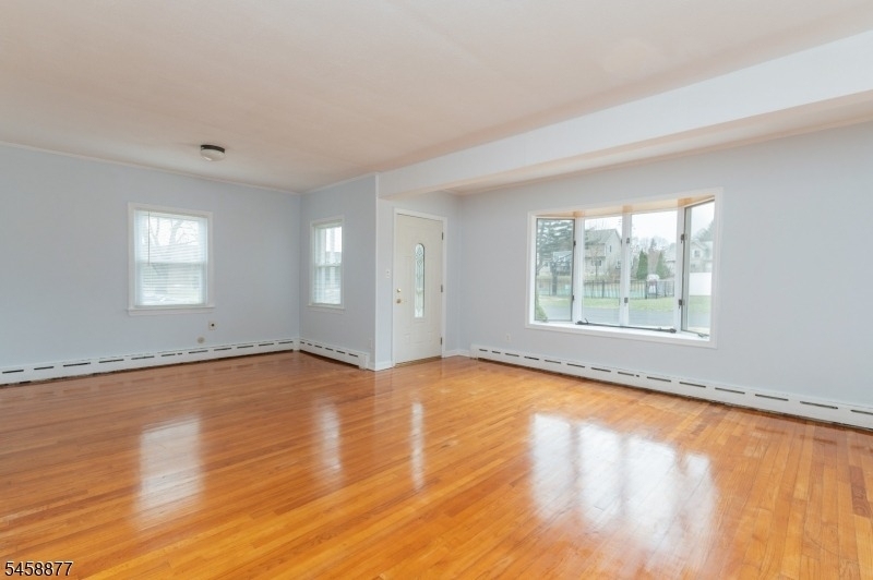24 Morris Ave - Photo 6