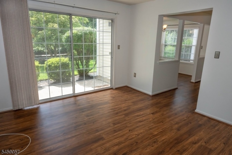 128 Arbor Way - Photo 2
