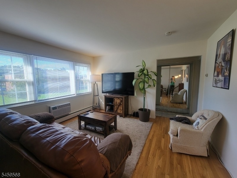 419 Pitney Pl - Photo 4