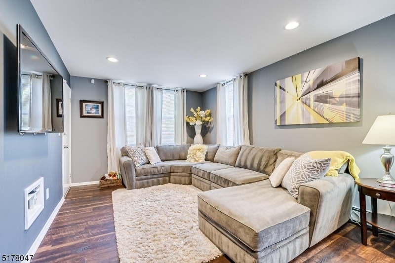 361 Rudolph Ave - Photo 4
