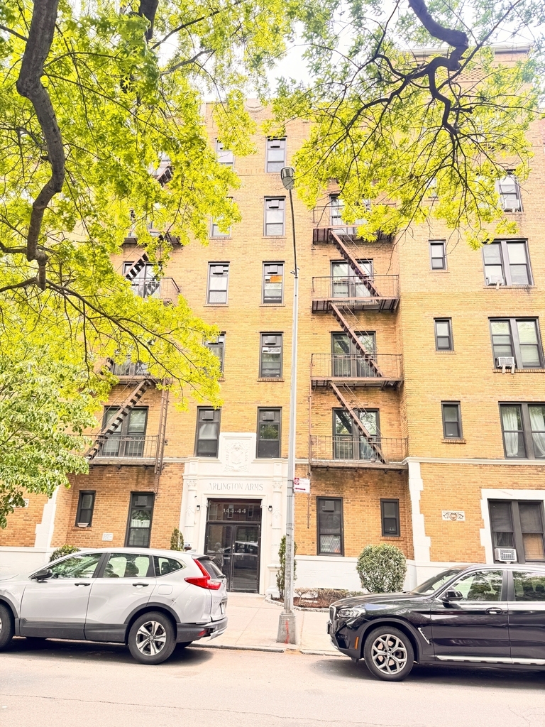 144-44 Sanford Avenue - Photo 0