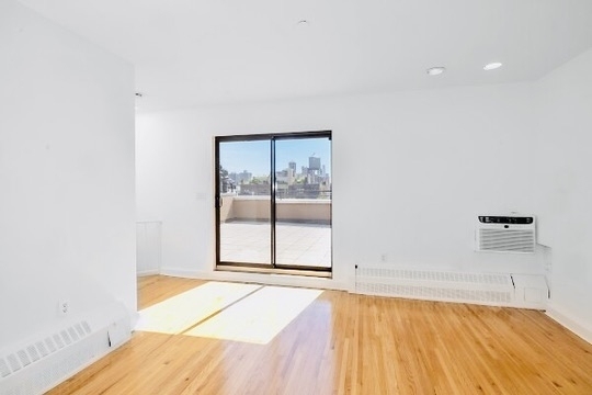 West 10th Street - Photo 2