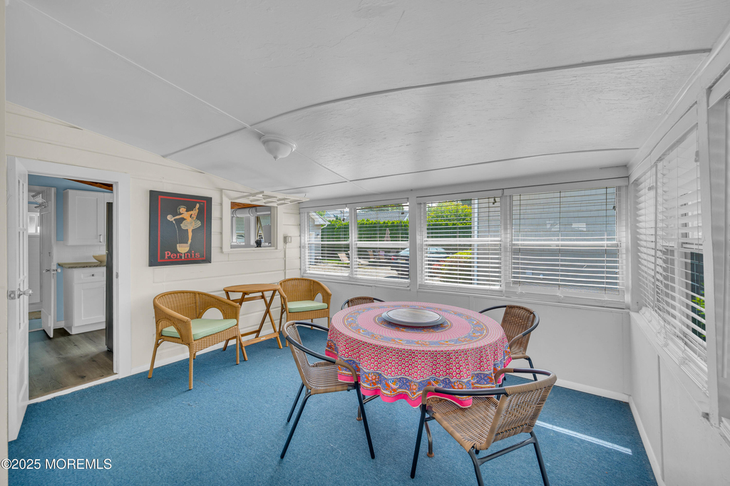 317 Philadelphia Boulevard - Photo 7