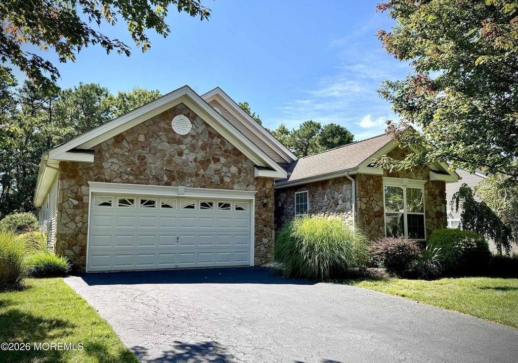 105 Golf View Drive - Photo 0