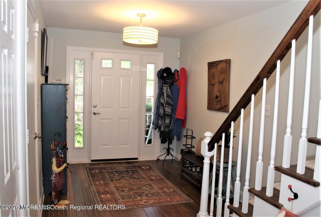 53 Essex Drive - Photo 6
