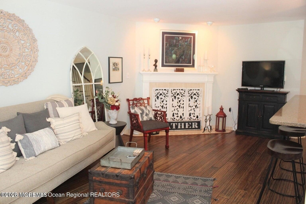 53 Essex Drive - Photo 5