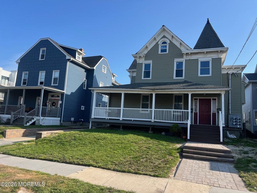 302 3rd Avenue - Photo 2