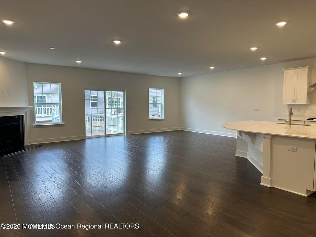 903 Navigator Avenue - Photo 1