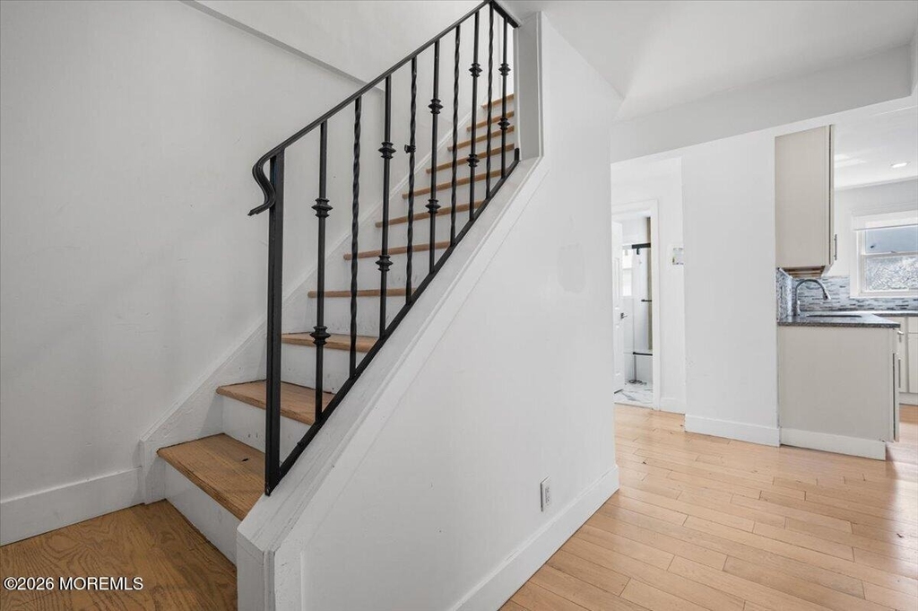 869 Norwood Avenue - Photo 4