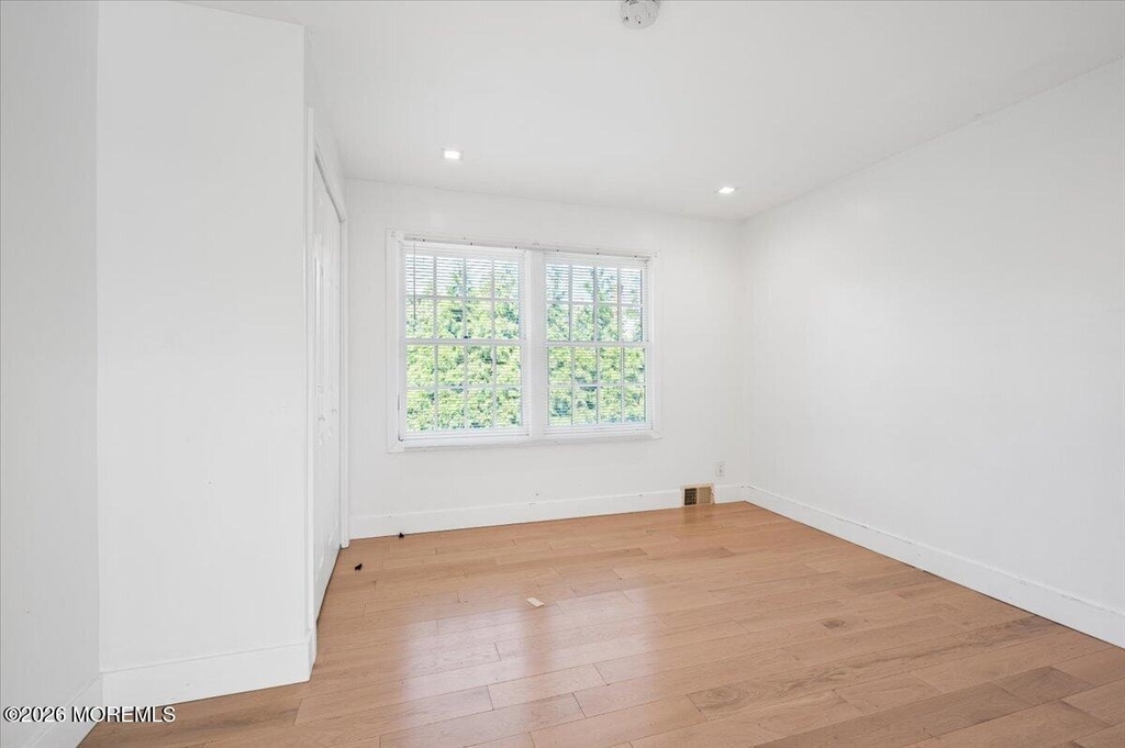 869 Norwood Avenue - Photo 14