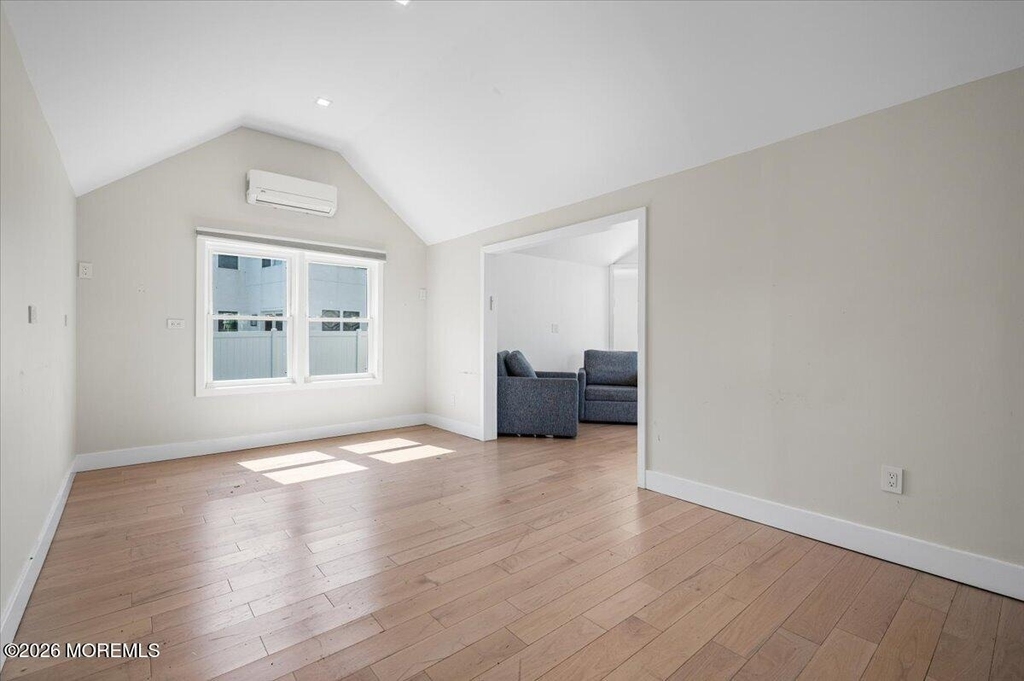 869 Norwood Avenue - Photo 19