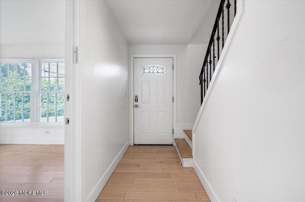 869 Norwood Avenue - Photo 5