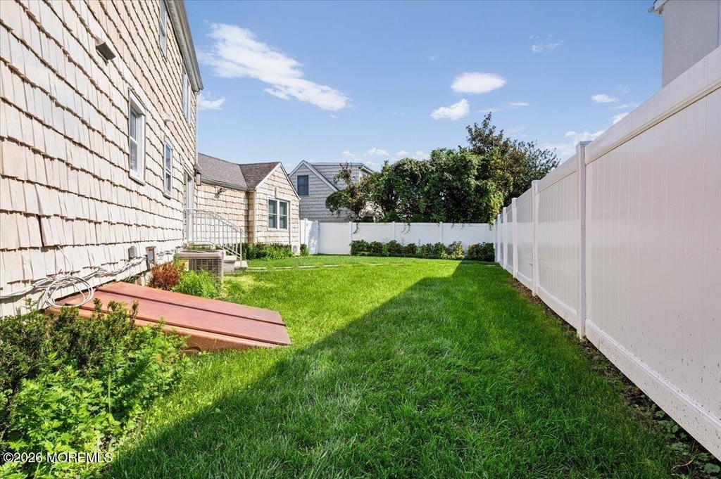 869 Norwood Avenue - Photo 30