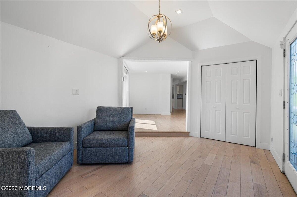 869 Norwood Avenue - Photo 17