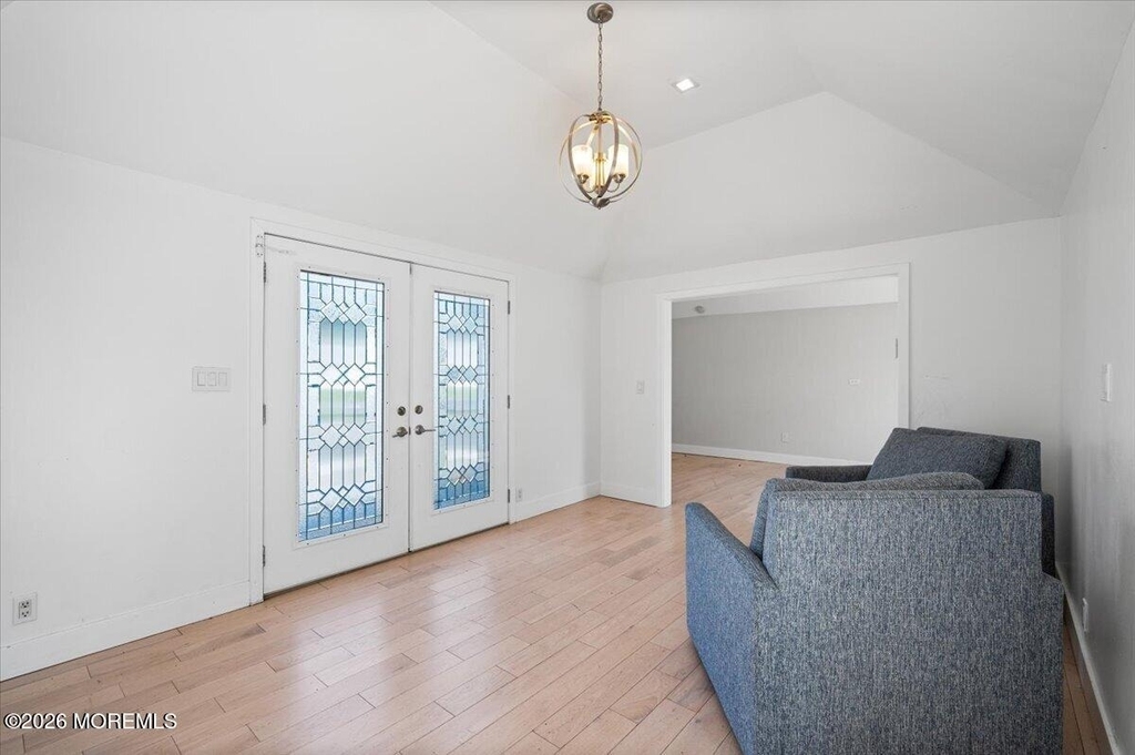 869 Norwood Avenue - Photo 16