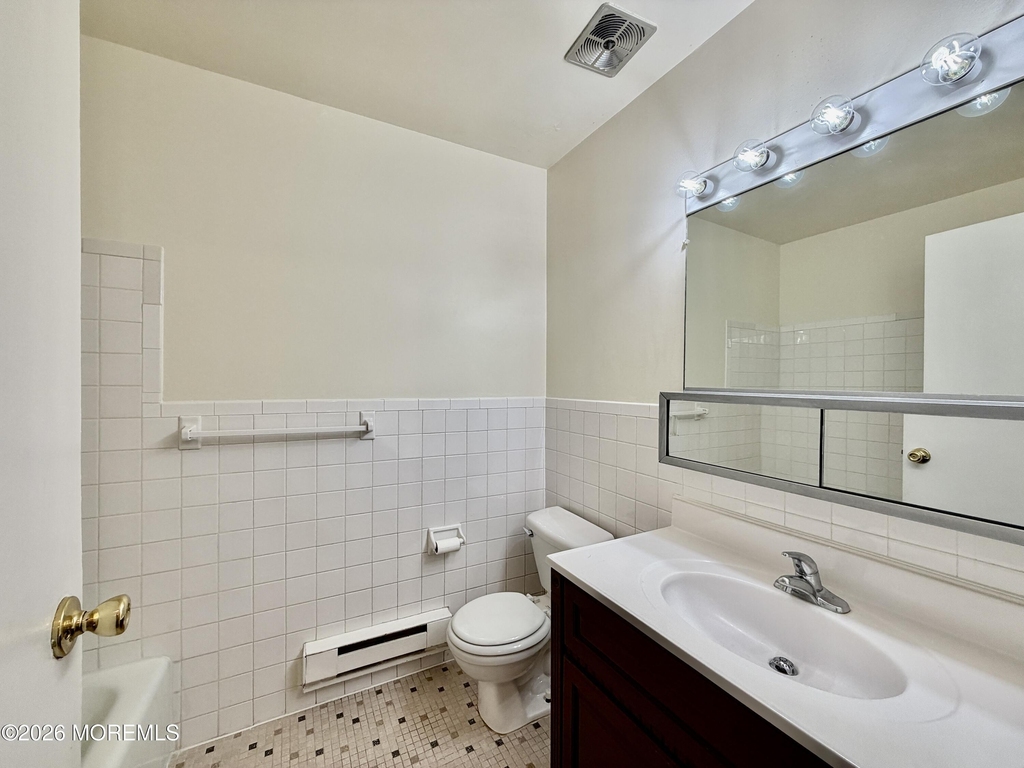 402 Sixth Avenue - Photo 6