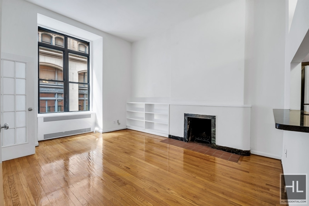 Madison Avenue - Photo 0