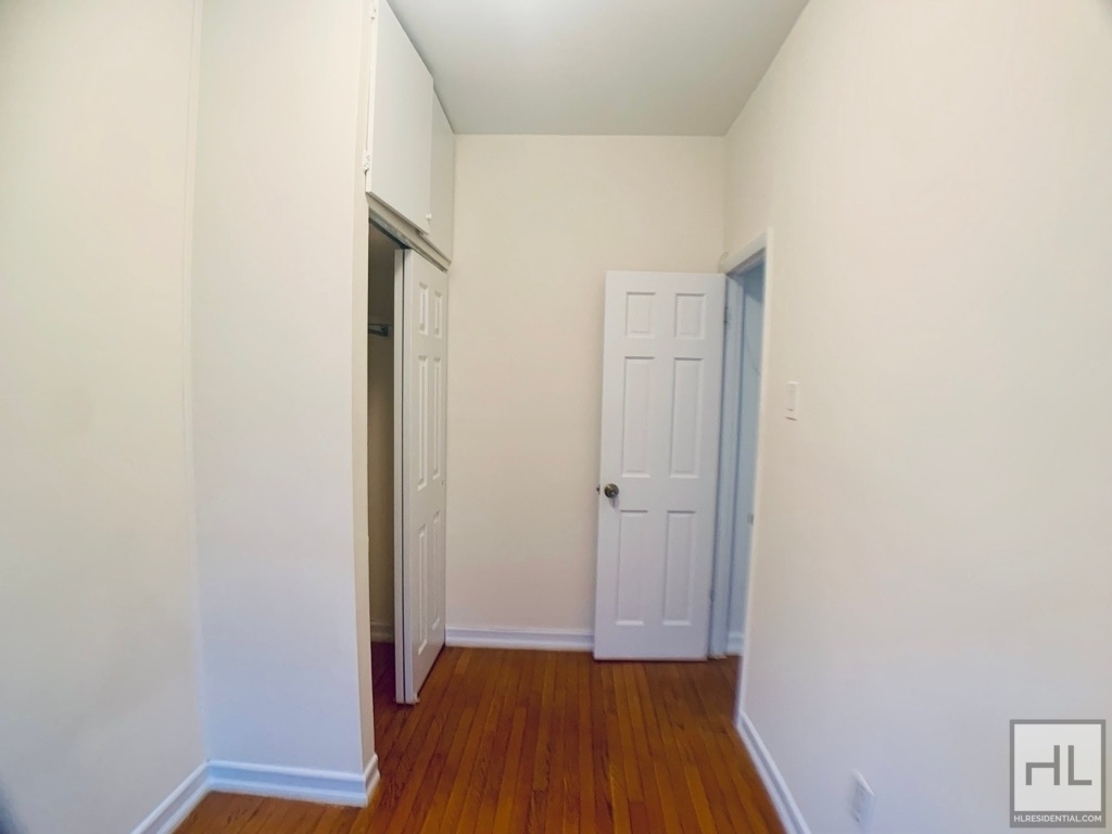 East 13th Street - Photo 5