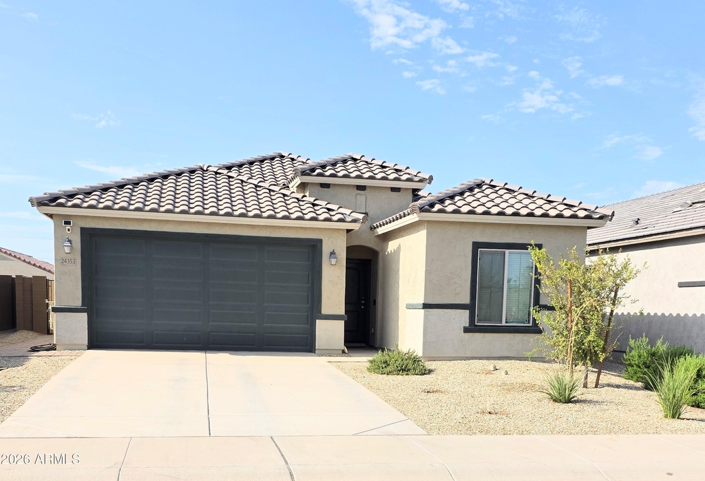 24353 W Concorda Drive - Photo 0