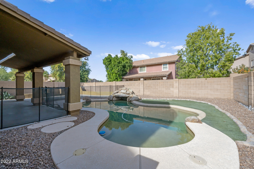 2684 E Birchwood Place - Photo 34