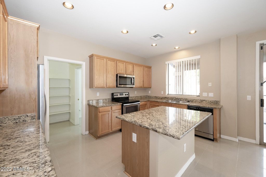 2684 E Birchwood Place - Photo 10