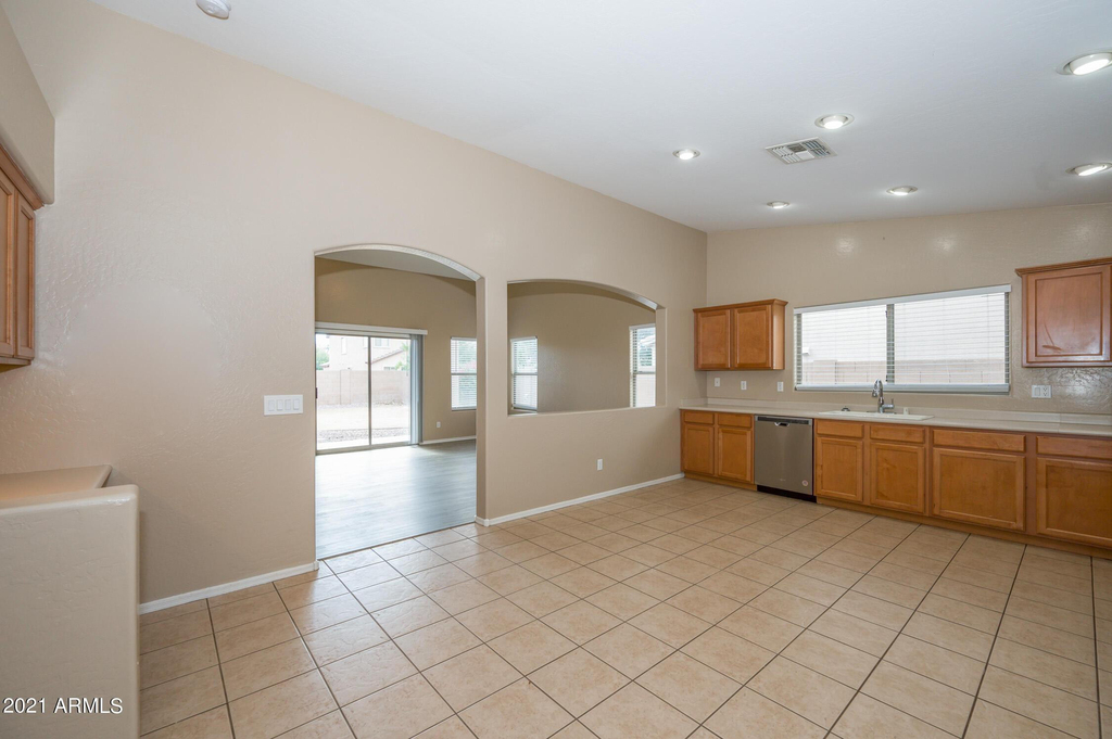 1843 E Ebony Place - Photo 5