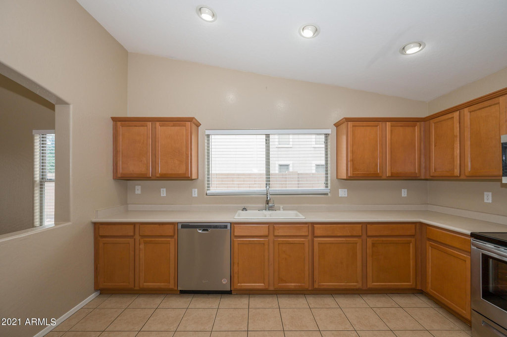 1843 E Ebony Place - Photo 6