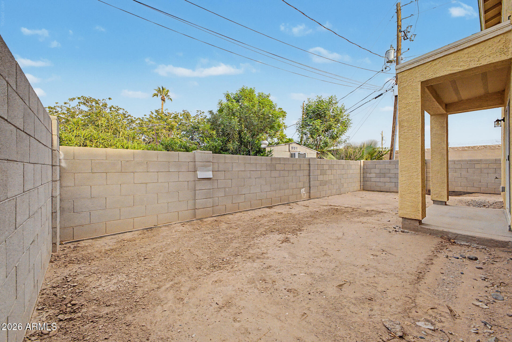 1967 E Don Carlos Avenue - Photo 32