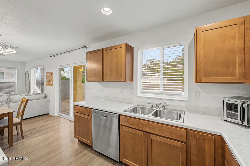 1967 E Don Carlos Avenue - Photo 12
