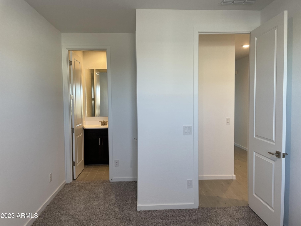 17401 W Red Fox Road - Photo 27