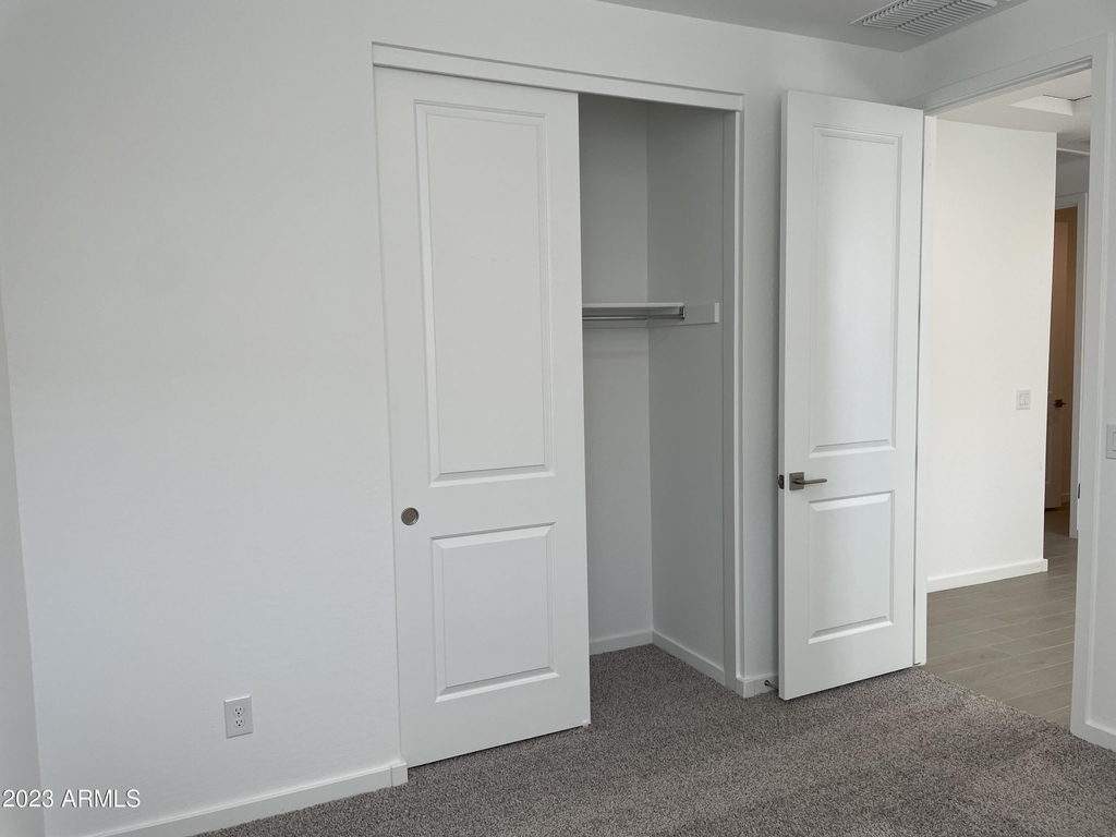 17401 W Red Fox Road - Photo 21