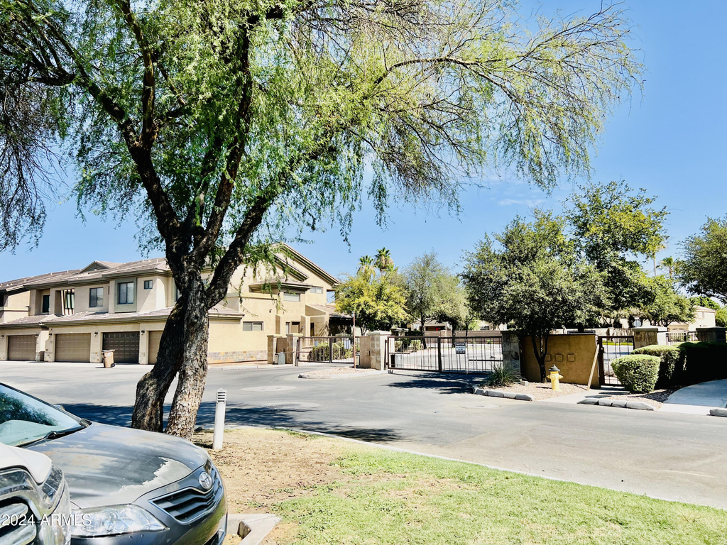 705 W Queen Creek Road - Photo 29