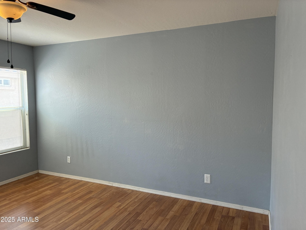 22372 W Cantilever Court - Photo 9